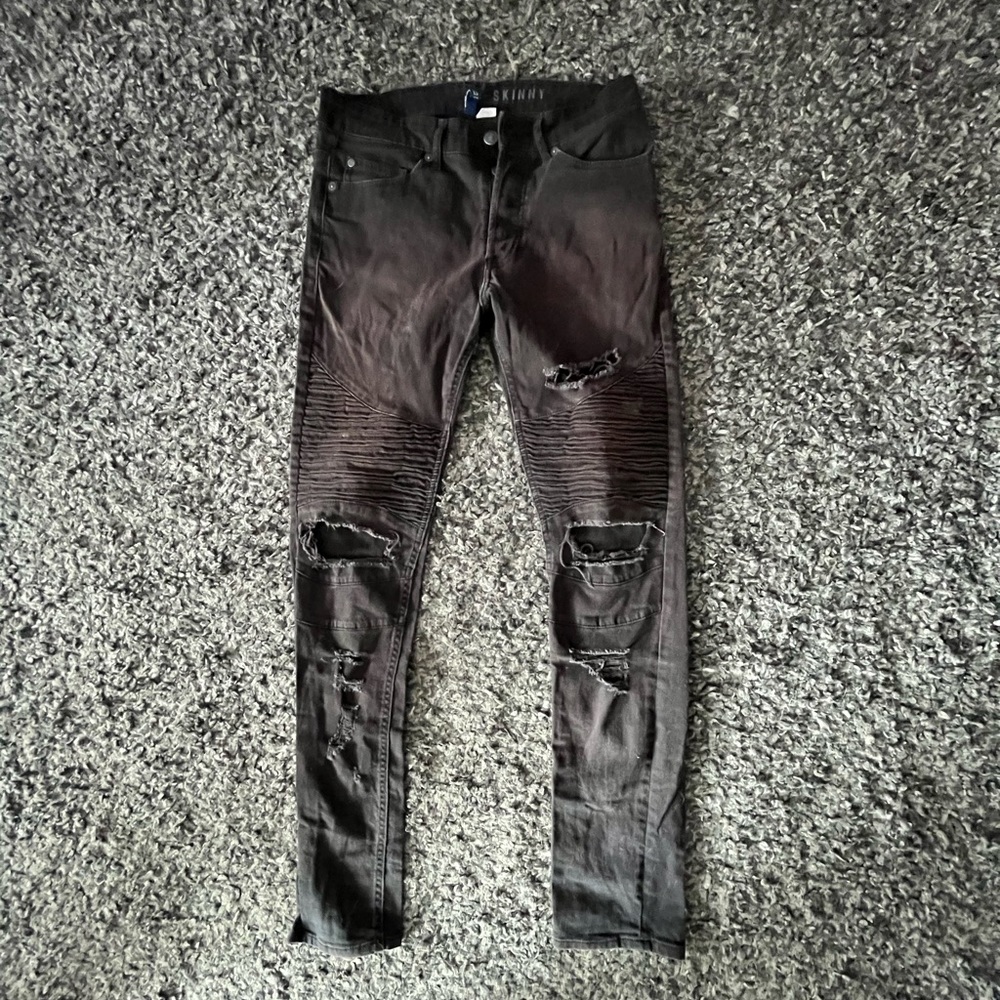 Men’s black distressed skinny jeans